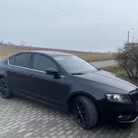 Sprzedam (FA VAT )Skoda Octavia III  2013 Automat DSG 2.0 150KM