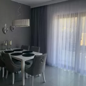 Dom w zabudowie szeregowej, skrajny, blisko lasu