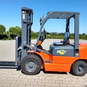 Wózek Widłowy 2,5T Maszt 3,3m *Benzyna-Gaz*