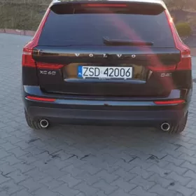 Volvo XC - 60  D4 AWD Momentum