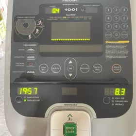 Orbitrek Precor AMT 100i Adaptive Motion Trainer