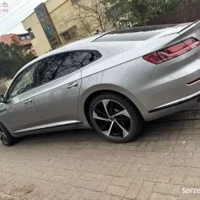 Volkswagen Arteon 2.0 TSI R-Line DSG
