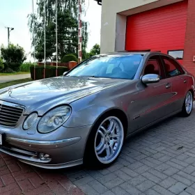 Zamiana Mercedes W211 EVO KlimatronicSkorySzyberdachNaviXenonAlu!