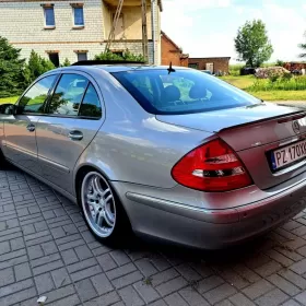 Zamiana Mercedes W211 EVO KlimatronicSkorySzyberdachNaviXenonAlu!
