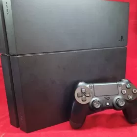 Playstation 4 + pad + okablowanie