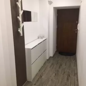 Duży pokój po remoncie na Koszutce. Blisko UŚ