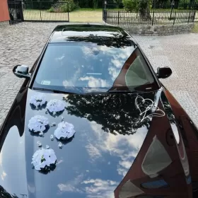 Wynajem samochodu do ślubu Audi A8L limuzyna z kierowcą