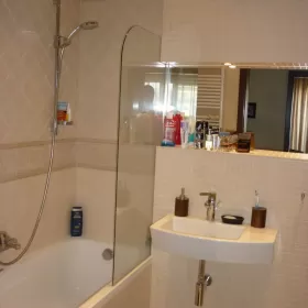 Sprzedam mieszkanie + miejsce postojowe Naramowice