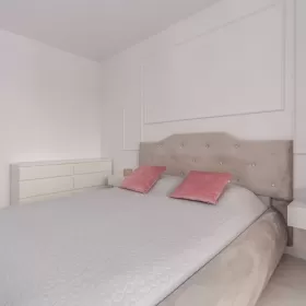 Apartament Pudrowy  6 osobowy,z miejscem parkingowym w garażu. Wczasy