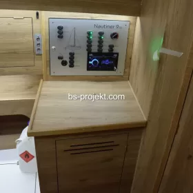 Zabudowa jachtu budowa stolarka motorówka żaglówka houseboat jacht