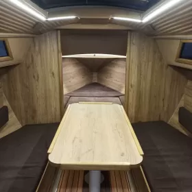 Zabudowa jachtu budowa stolarka motorówka żaglówka houseboat jacht