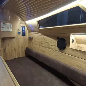 Zabudowa jachtu budowa stolarka motorówka żaglówka houseboat jacht