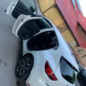 Renault Clio IV Limited Edition 0.9 Tec