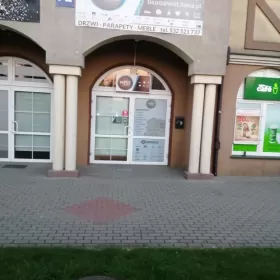 Sprzedam lokal usługowy.