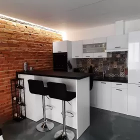 Apartament z 2-osobowym jacuzzi, balkon, centrum Białegostoku