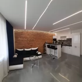 Apartament z 2-osobowym jacuzzi, balkon, centrum Białegostoku