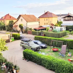 Mieszkanie do remontu z balkonem i garażem