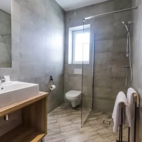 Noclegi w Karpaczu góry majówka 2023 śniadania sauna grill bon turystyczny