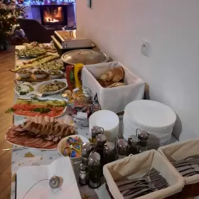 Noclegi w Karpaczu góry majówka 2023 śniadania sauna grill bon turystyczny