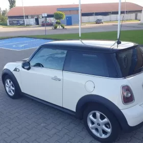 Mini Cooper 1.6 benzyna stan BdB