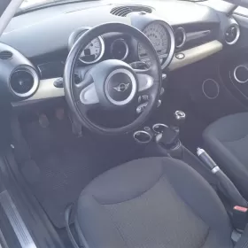 Mini Cooper 1.6 benzyna stan BdB