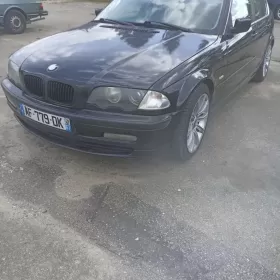 2x BMW e46 na części lub w całości bez silnika i osprzętu