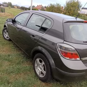 Opel Astra H 1.4 16v 90km