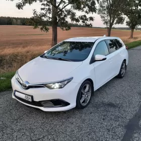 Sprzedam Toyotę Auris 1.4 D4D