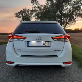 Sprzedam Toyotę Auris 1.4 D4D