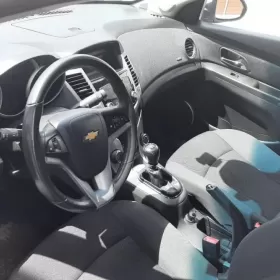 Chevrolet Cruze 1.6 benz 2012 niski przebieg