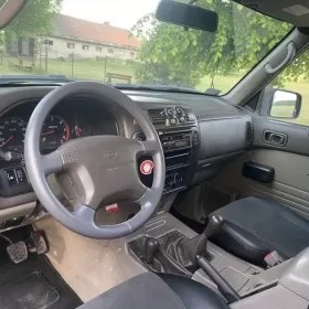 Nissan Patrol y61 3.0 4 cale