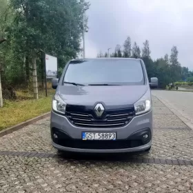 Renault Trafic 9 osób