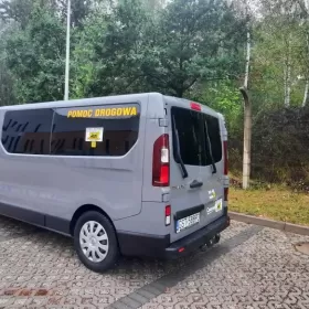 Renault Trafic 9 osób