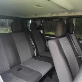 Renault Trafic 9 osób