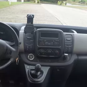 Renault Trafic 9 osób