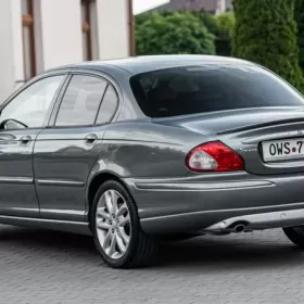 Jaguar X-Type