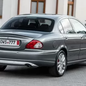 Jaguar X-Type