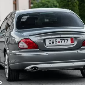 Jaguar X-Type