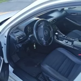 Lexus IS 300t Lift 49tys biała perła. Polski salon