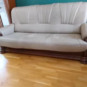 Skorzana kanapa z funkcją spania
