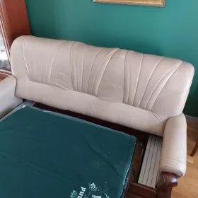 Skorzana kanapa z funkcją spania