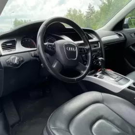 Audi A4 2.0 TFSI Multitronic 2011  204 900 km  Benzyna  Sedan