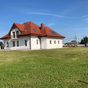 Piękny dom * Duża działka * Prywatnie