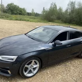 Audi A5 sport b 2018. Szary