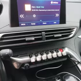 Peugeot 3008 Allure, kamera 360, Virtual Cocpit film benzyna