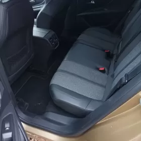 Peugeot 3008 Allure, kamera 360, Virtual Cocpit film benzyna