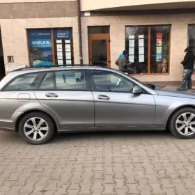 Mercedes C180 kombi 2012 rok 2.2