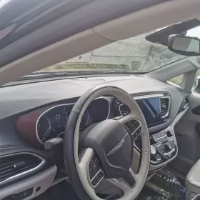 Chrysler Pacyfica Limited radar , 360 panorama max wersja LPG hak