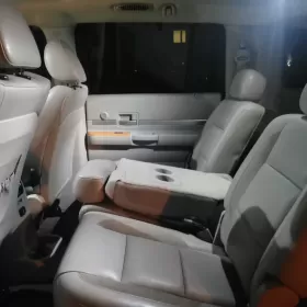 2009 r Chrysler Aspen 5,7 HEMI + Hybryda 4 X 4 , 8 osobowy
