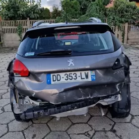 Peugeot 2008  1.2
